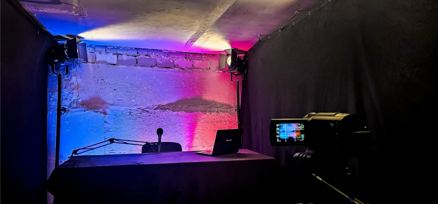 Krāsains apgaismojums studijā